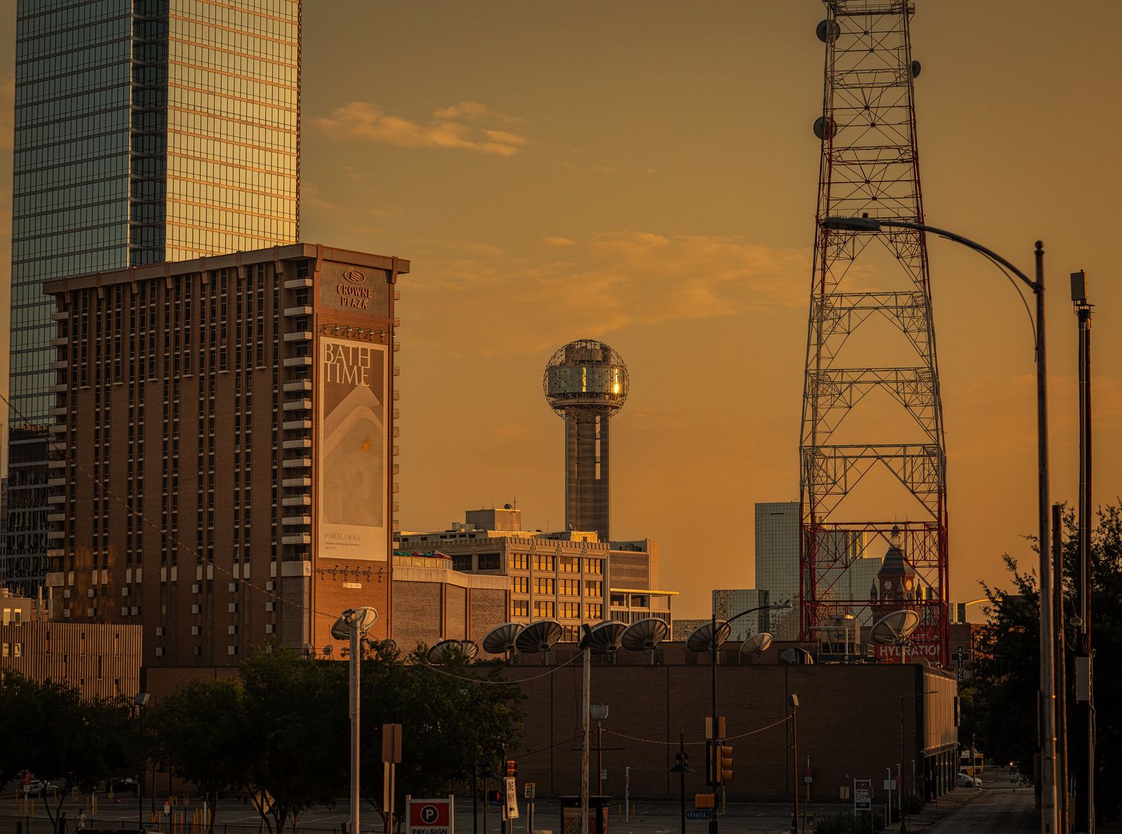 Roads and industry around Arlington, Texas